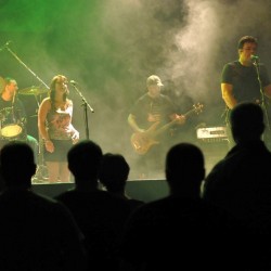 2009 - 2010 - v6.jpg